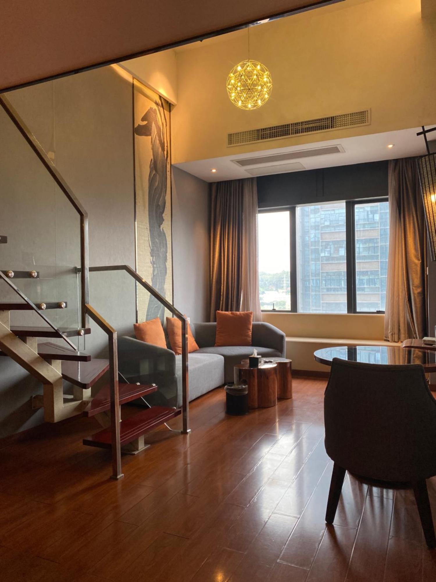 April Fair Duplex Apartment Guangzhou South Railway Station Ao Yuan Yue Shi Dai Branch Eksteriør billede