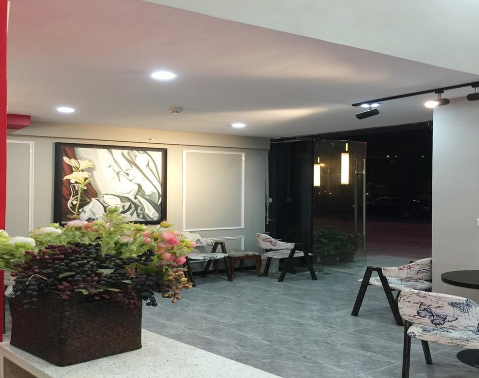 April Fair Duplex Apartment Guangzhou South Railway Station Ao Yuan Yue Shi Dai Branch Eksteriør billede